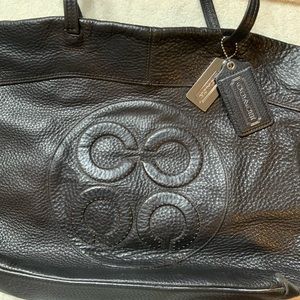 Vintage Authentic Coach 4 C’s Pebble Leather Black Handbag Tote